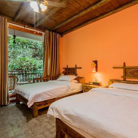 Yangshuo Scenic Mountain Retreat Hotel Exterior photo